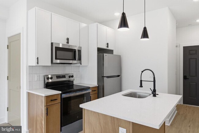Building Photo - 4021 Brown St