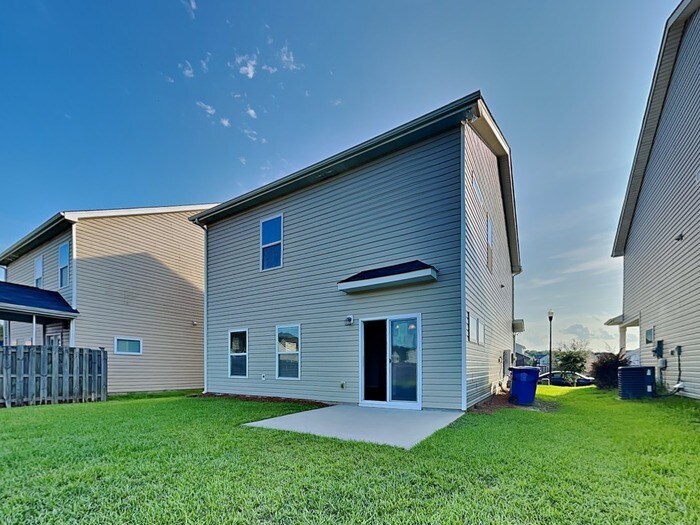 Building Photo - 239 Beacon Field Rd