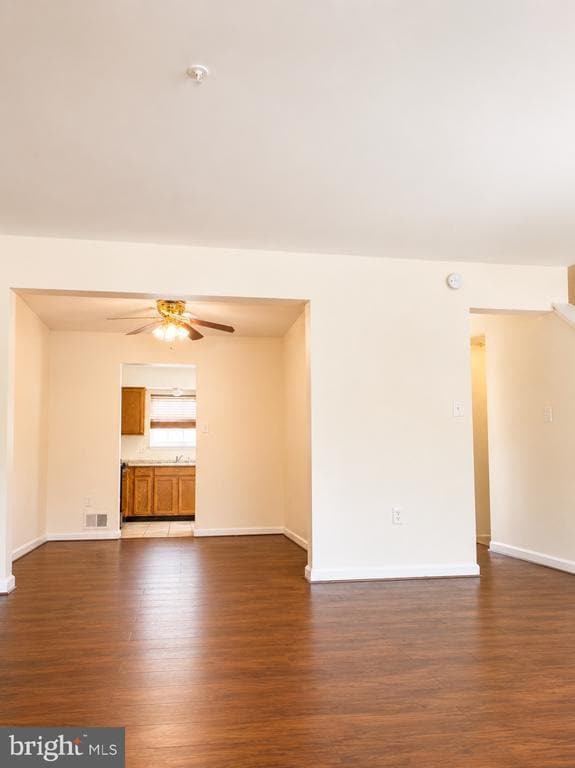 Building Photo - 8809 Francisco Ct