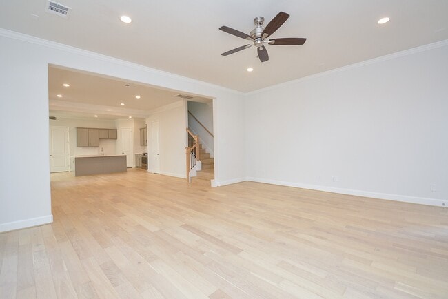 Building Photo - 1847 Sul Ross St