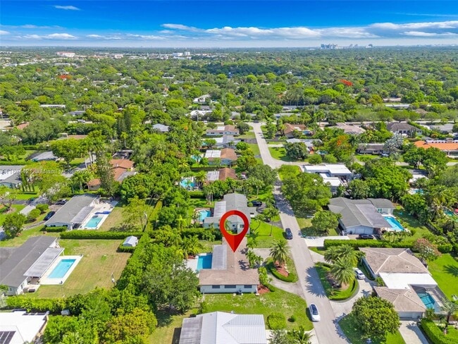 Building Photo - 15400 SW 84th Ave