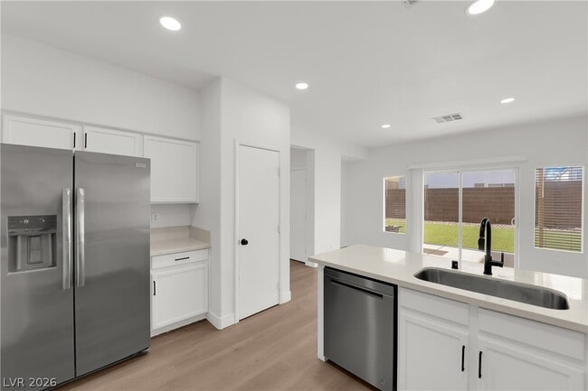 Building Photo - 8821 Winter Sky Ave
