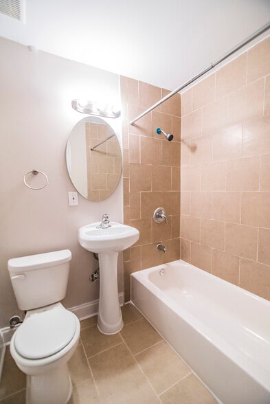Bathroom - 1653 Northgate Rd