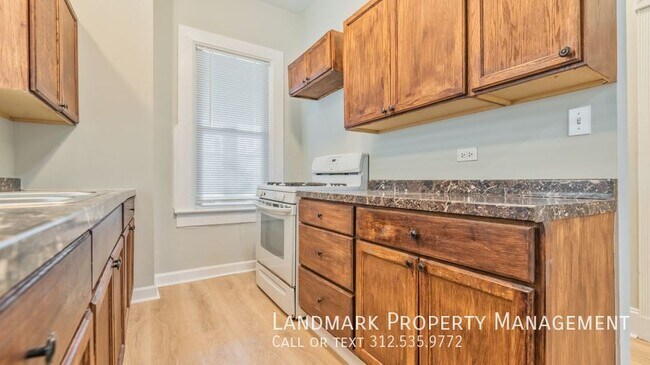 Building Photo - 2625 W 21st Pl