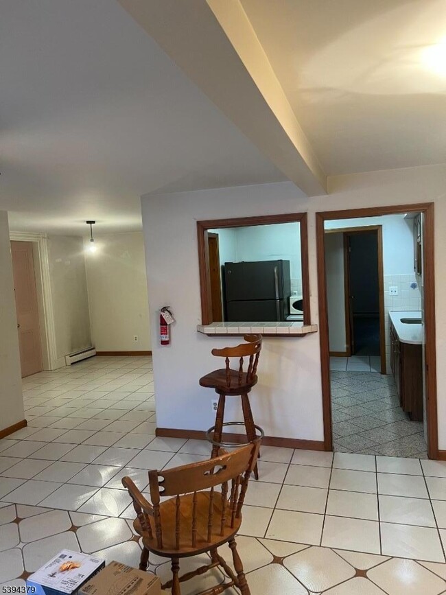 Building Photo - 192 Market St