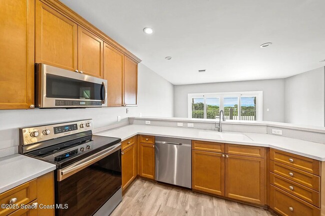 Building Photo - 2552 N Hwy A1A