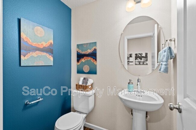 Building Photo - 7595 NW 170th Ave