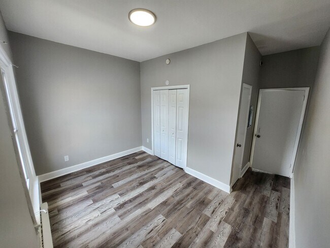 Building Photo - 818 Walnut St