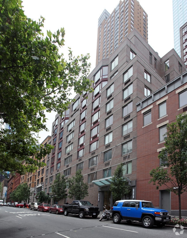 Building Photo - 360 West 43rd Street