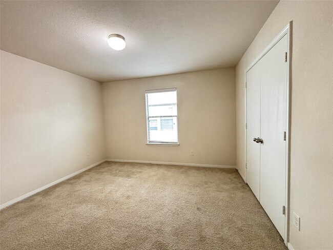 Building Photo - 2803 Mustang Hill Ln