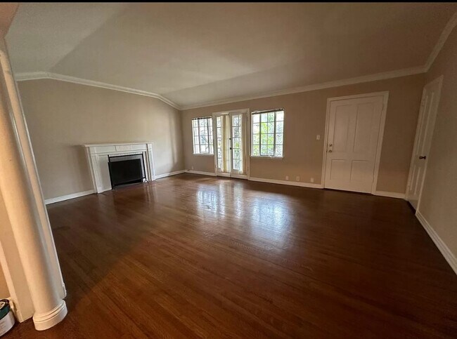 Building Photo - 9741 W Olympic Blvd