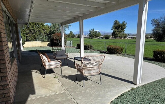 Building Photo - 28894 Portsmouth Dr