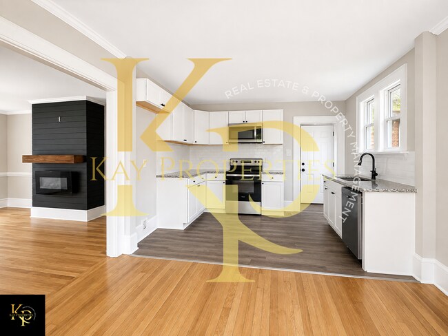 Building Photo - 817 Marigold St