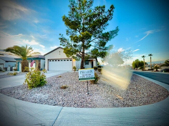 Building Photo - Charming Single-Story Corner Lot Home in Solera 55+ Community