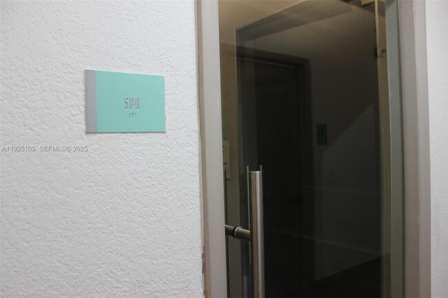 Building Photo - 3029 NE 188th St