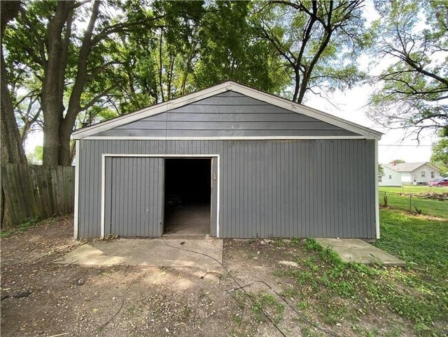 Building Photo - Affordable 3 Bedroom 1 Bath Home
