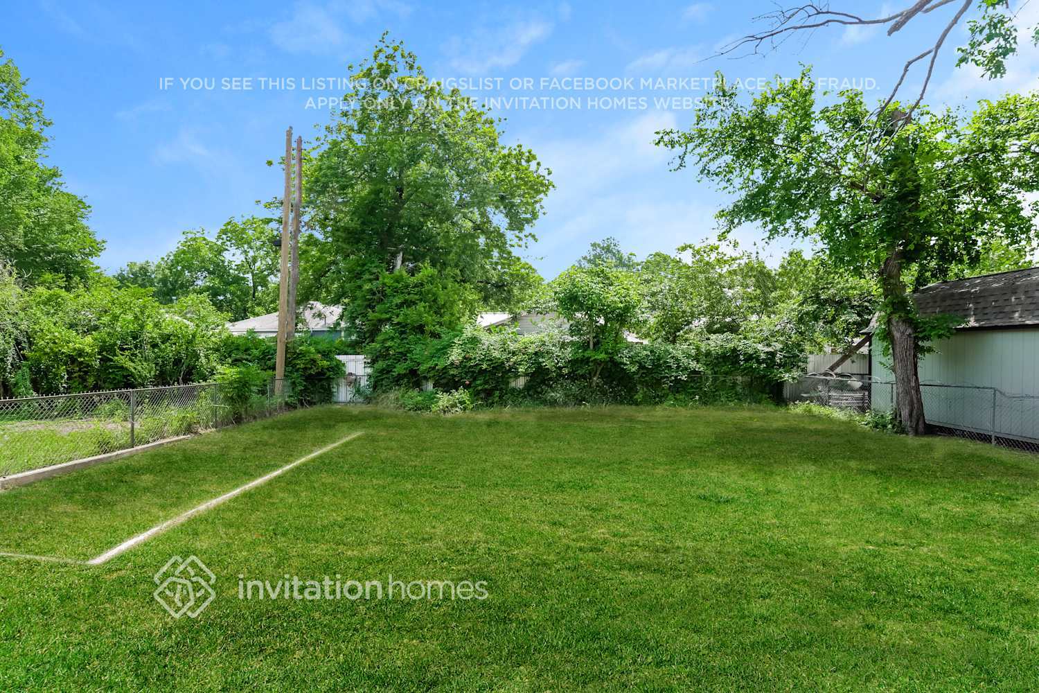 Building Photo - 5101 Royal Dr