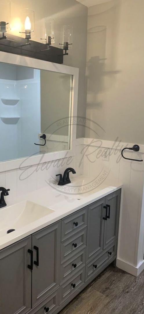 Building Photo - Spacious 3BR/1BA Lower-Level Apartment wit...