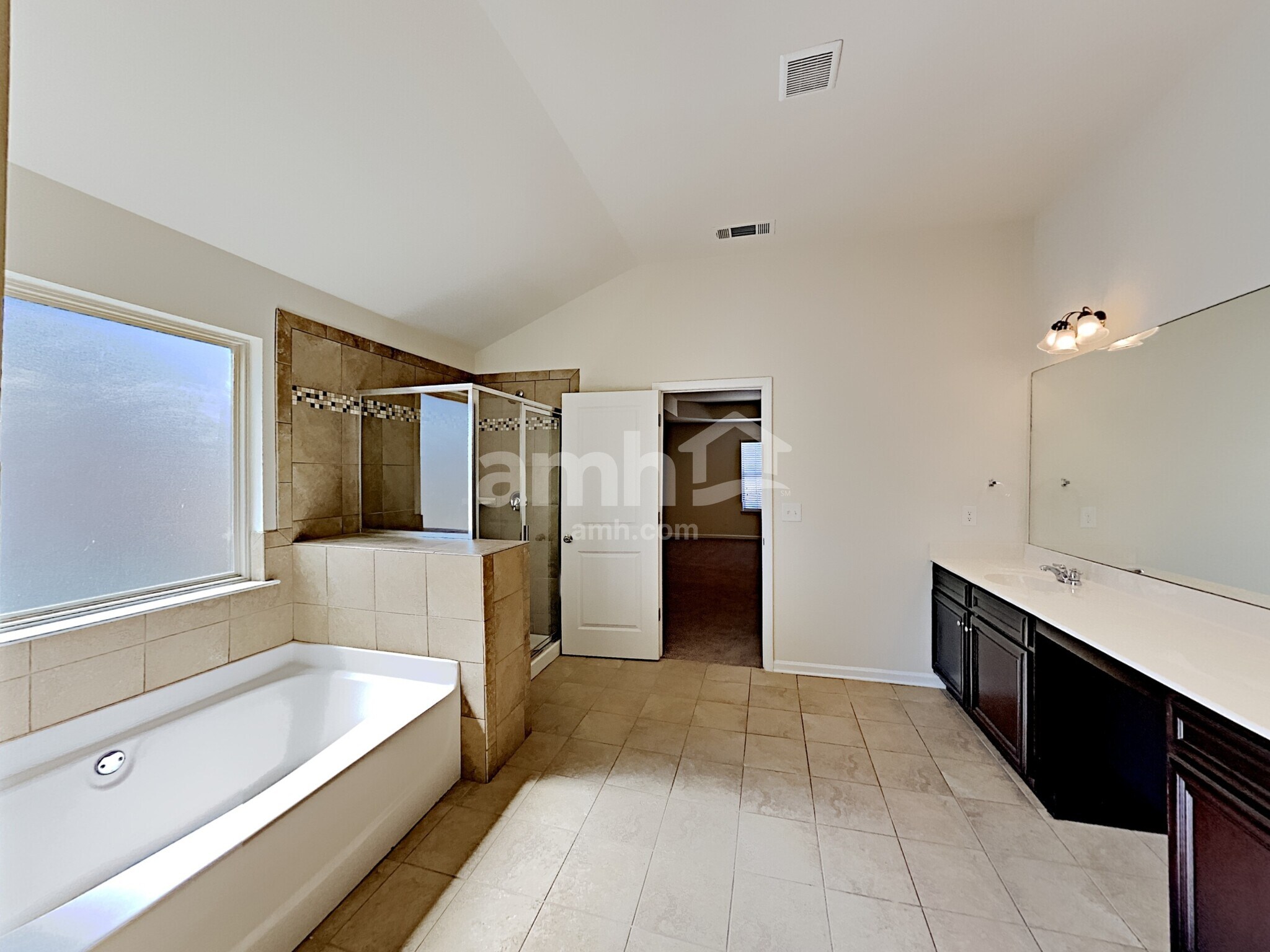 Building Photo - 185 Rosemoore Dr