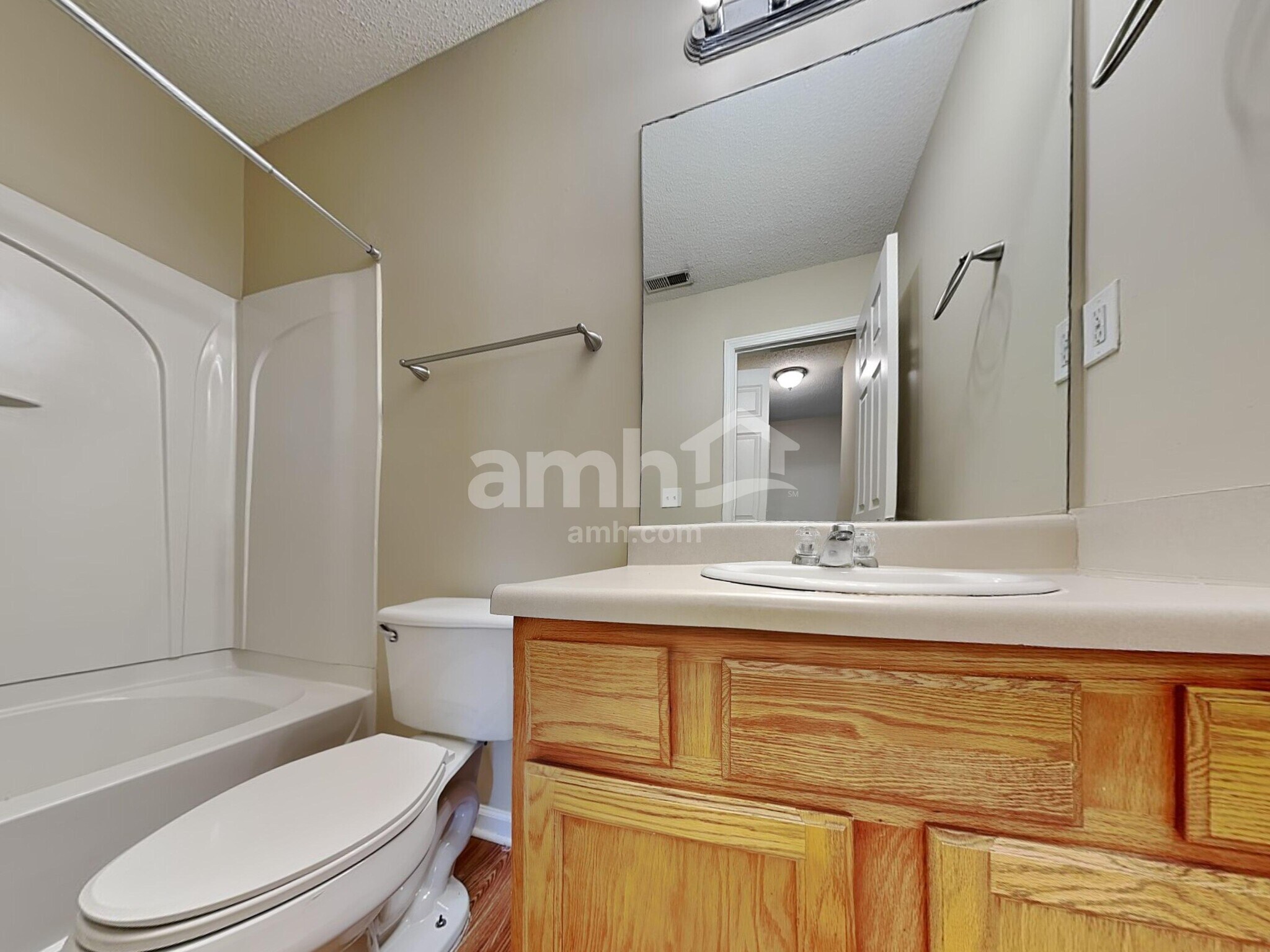 Building Photo - 203 Rosemont Ct