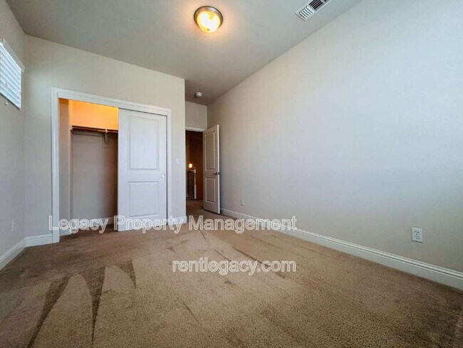 Building Photo - 2609 Willow Pass Rd