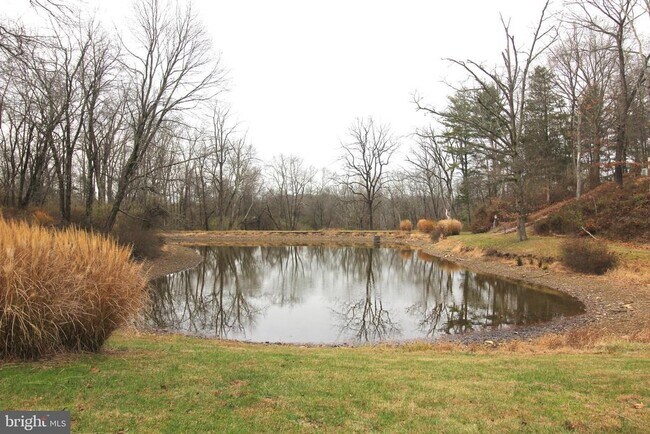 Building Photo - 48 Poor Farm Rd