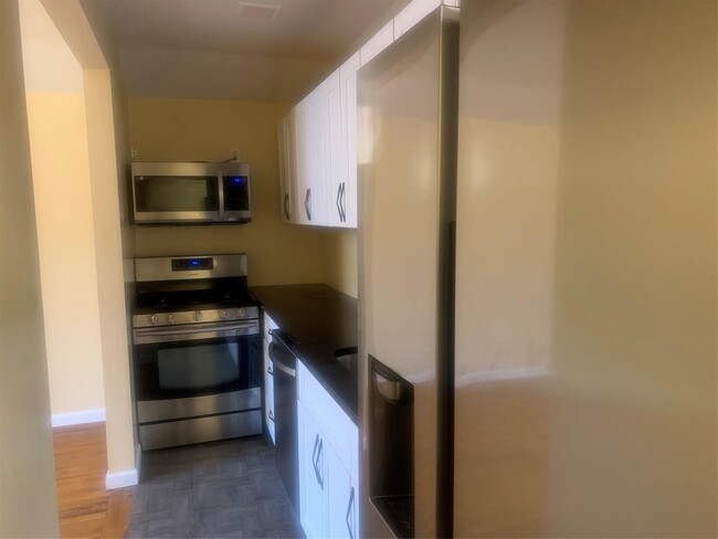 Building Photo - 4147 Wilder Ave