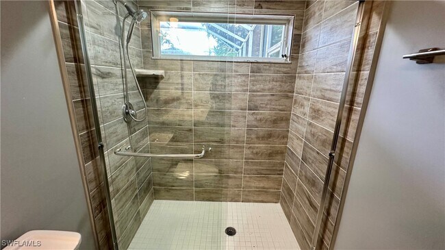 Building Photo - 8850 Creek Run Dr