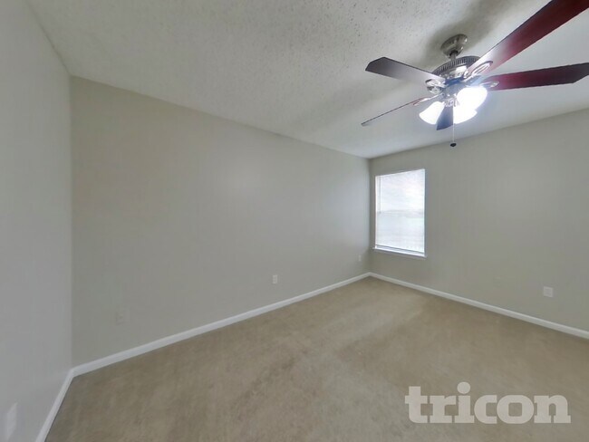 Building Photo - 1940 Hunters Trace Cir