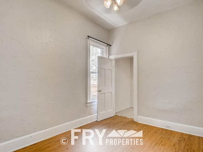 Building Photo - Short Term Lease Needed for Quaint Potter Highlands Home