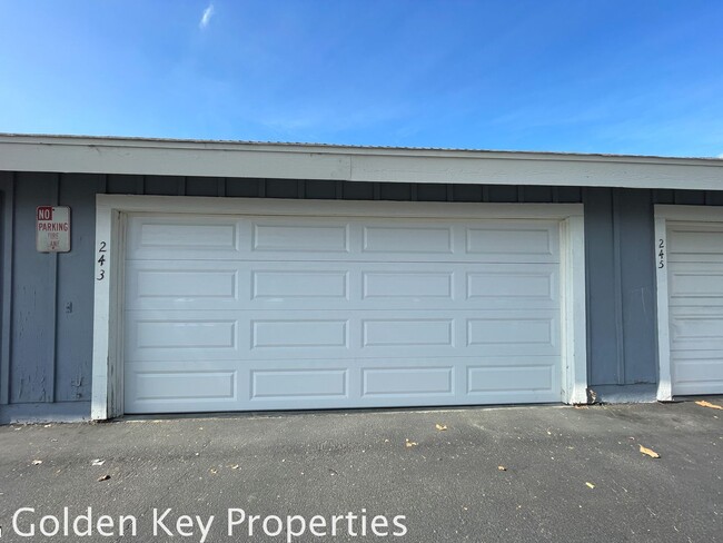 Building Photo - Charming 2 Bedroom, 2.5 Bathroom Condo – Pepperwood Villas, Oceanside