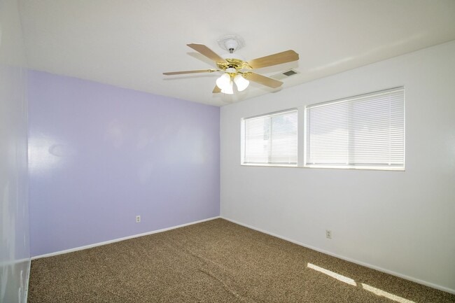 Building Photo - Cozy 2 Bed, 1 Bath Pet-Friendly Home with ...