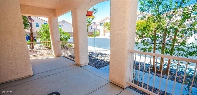 Building Photo - 8923 Deep Ridge Ct