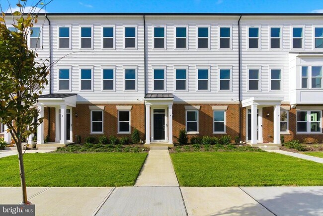 Building Photo - 4 Barton Ave