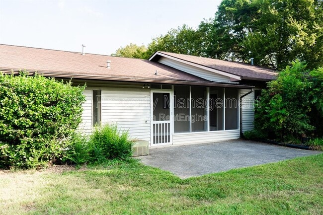 Building Photo - 1816 Lively Rd