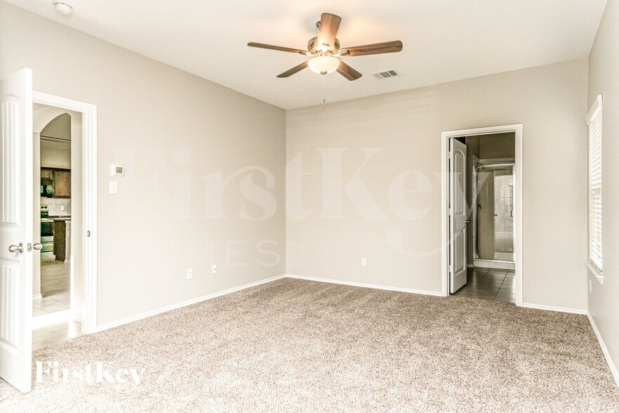 Building Photo - 1412 Marble St