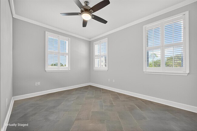 Building Photo - 6804 Westview Dr