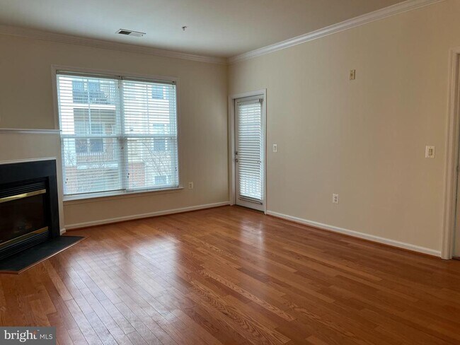 Building Photo - 3840 Lightfoot St