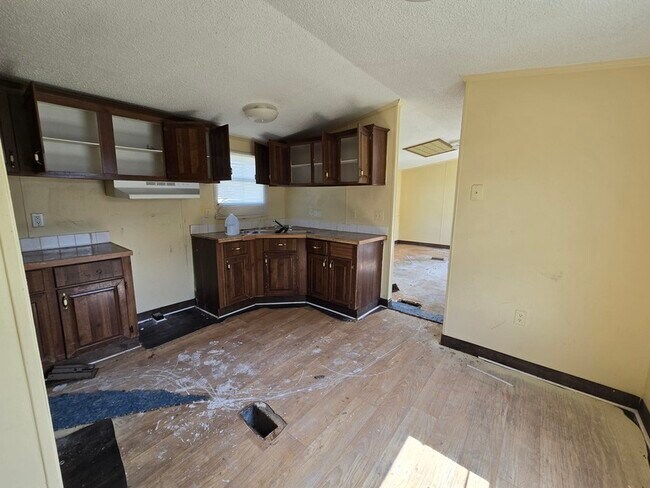 Building Photo - 2115 Cattail Cir
