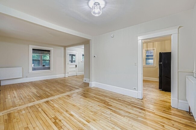 Building Photo - 2939 Russell Ave N