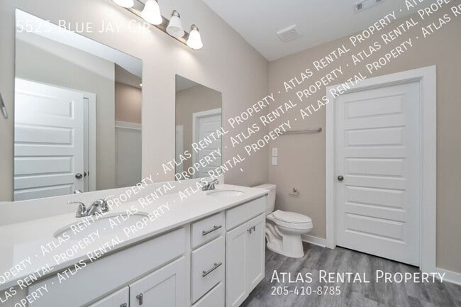 Building Photo - 5525 Blue Jay Cir