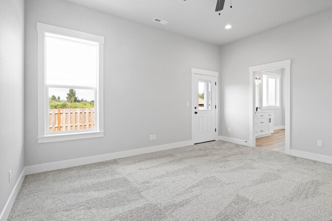 Building Photo - 1026-KE1026 Sassafras St