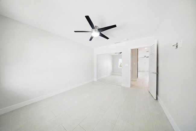 Building Photo - 138 Indies Dr N