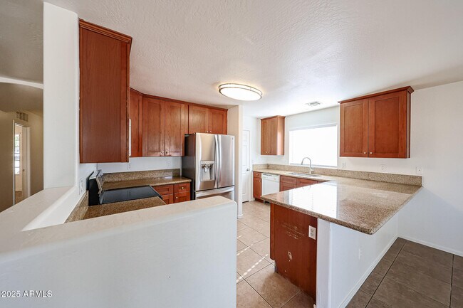Building Photo - 4546 N 113th Dr