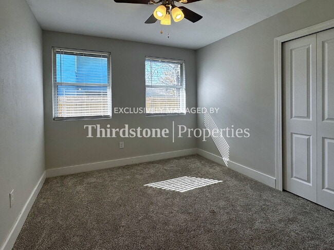 Building Photo - 2855 Lydia St