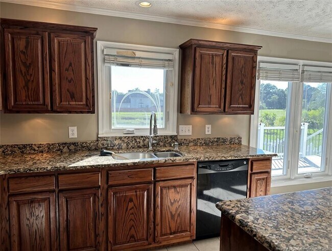 Building Photo - 6521 Ryefield Dr