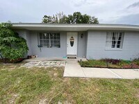 Building Photo - 354 Shores Blvd