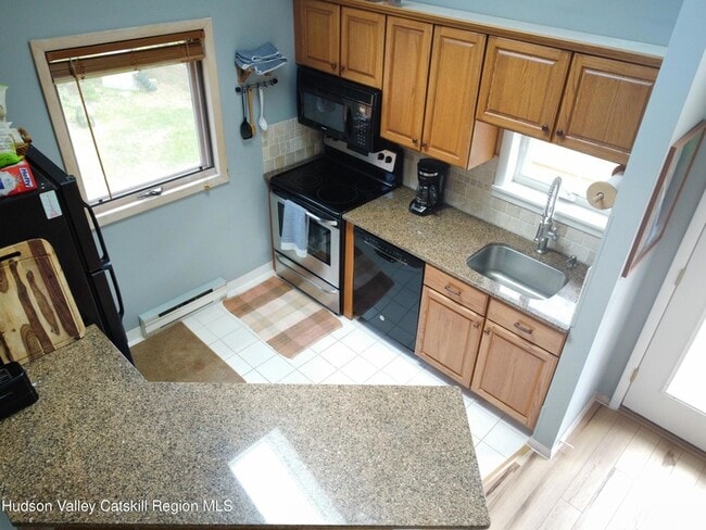 Building Photo - 174 Hunter Dr