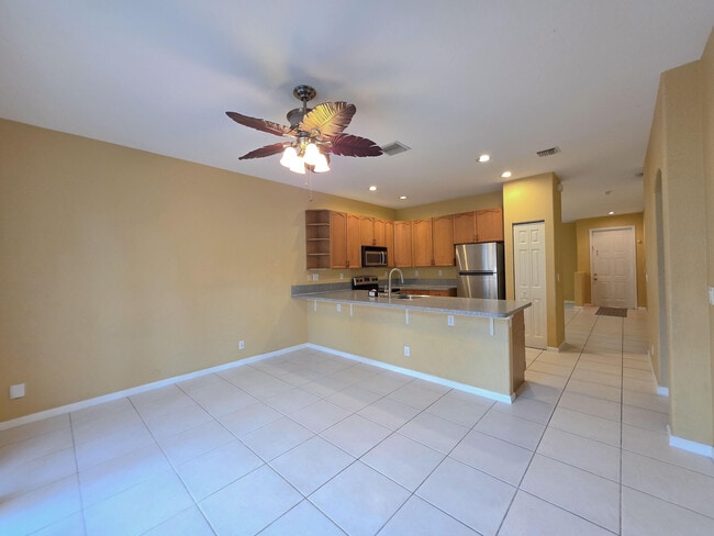 Building Photo - 4434 Lake Lucerne Cir