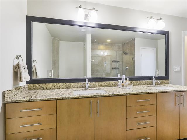 Building Photo - 1001 Belleview St